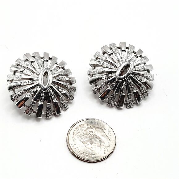 Vintage Crown Trifari Rhodium Plated Clip Earrings, Mid-Century Sunburst Jewelry - Picture 12 of 13